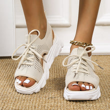 Cargar imagen en el visor de la galería, Summer new thick-soled flying woven soft-soled casual sandals
