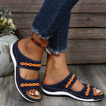 Cargar imagen en el visor de la galería, Stylish Wedge Cutout Comfortable Flat Slippers
