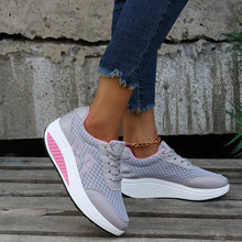 Cargar imagen en el visor de la galería, Autumn women&#39;s mesh thick-soled sports shoes
