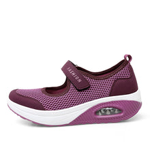 Cargar imagen en el visor de la galería, Women&#39;s Thick Sole Mesh Velcro Shoes
