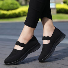 Cargar imagen en el visor de la galería, Women&#39;s low cut casual flat sneakers
