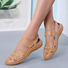 Cargar imagen en el visor de la galería, Comfyfleek Wide Toe Box &amp; Wide Size Leather Sandals
