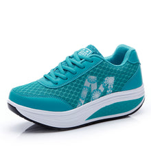 Cargar imagen en el visor de la galería, Autumn women&#39;s mesh thick-soled sports shoes
