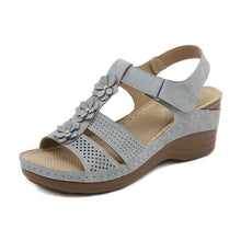 Cargar imagen en el visor de la galería, 2024 Fish Mouth Thick Bottom Wedge Ladies sandals
