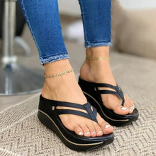 Cargar imagen en el visor de la galería, Women&#39;s Round Toe Hollow Thick Sole Comfortable Sandals
