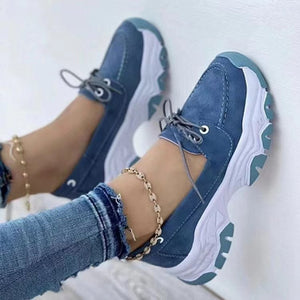 Round Toe Platform Low Top Lace-Up Sneakers