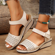 Cargar imagen en el visor de la galería, Women&#39;s Summer Hollow Flower Platform Sandals
