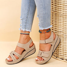 Cargar imagen en el visor de la galería, Women&#39;s round toe platform Velcro sandals
