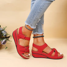 Cargar imagen en el visor de la galería, Women&#39;s round toe platform Velcro sandals
