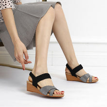 Cargar imagen en el visor de la galería, Women&#39;s summer open toe wedge sandals
